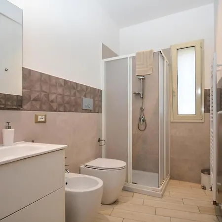 1 Bedroom Stunning In *